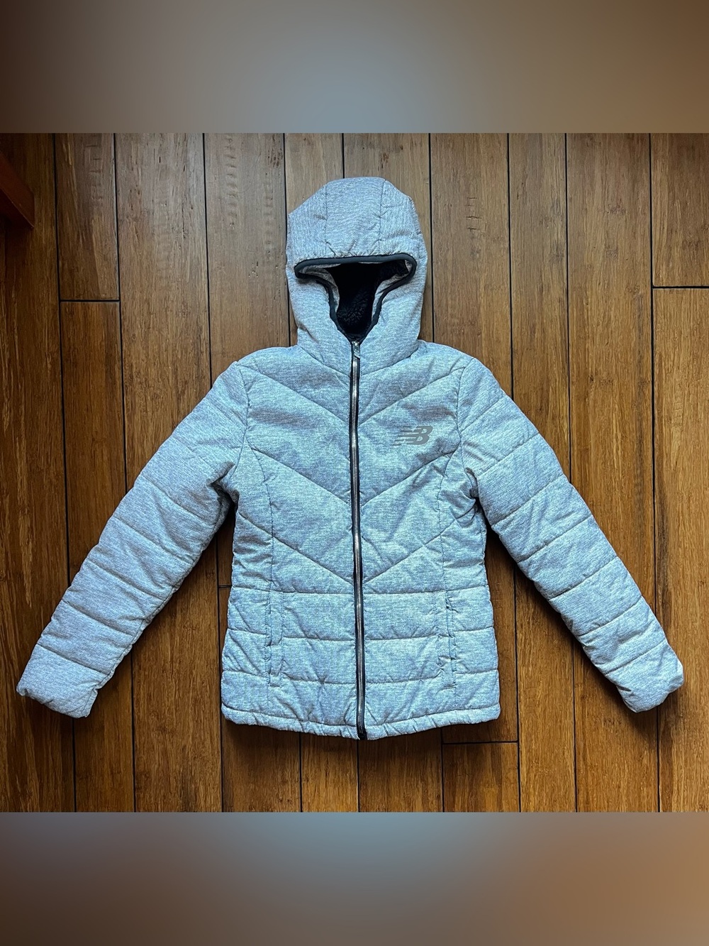 New Balance Women’s Light Gray Hooded Puffer Jacket Size S